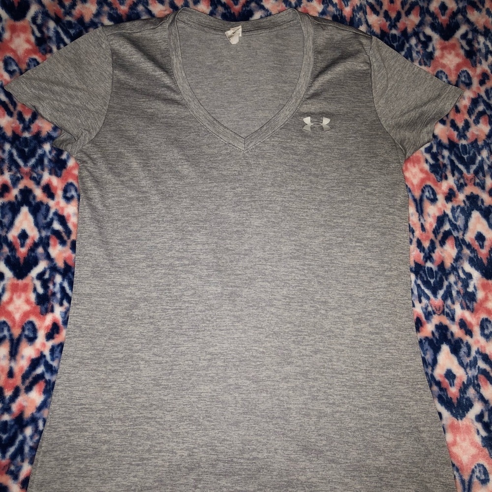 Under armour tee shirt
